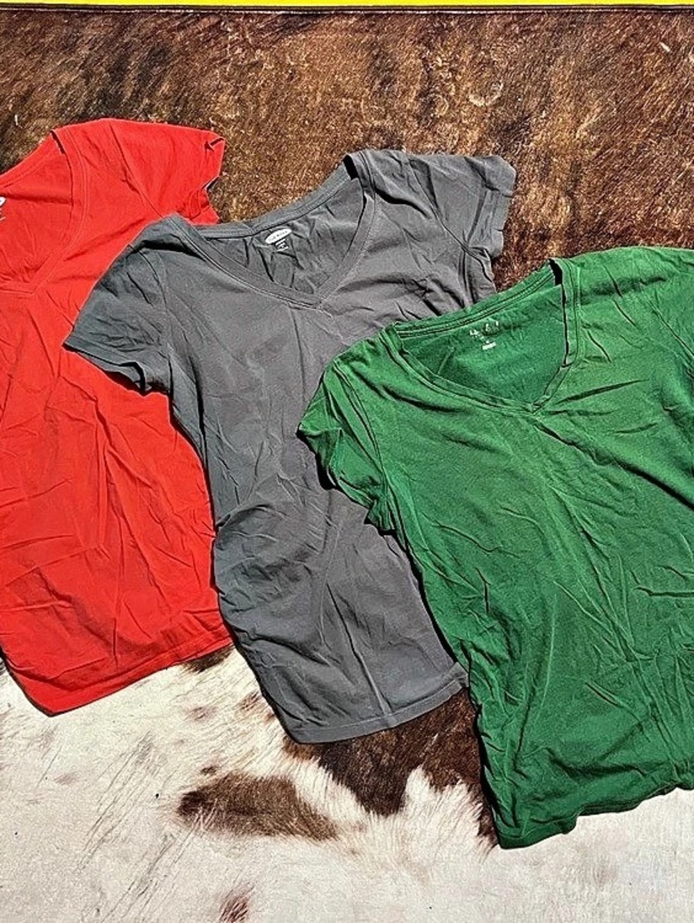 Maternity V-Neck Side-Shirred Tee 3-Pack Medium